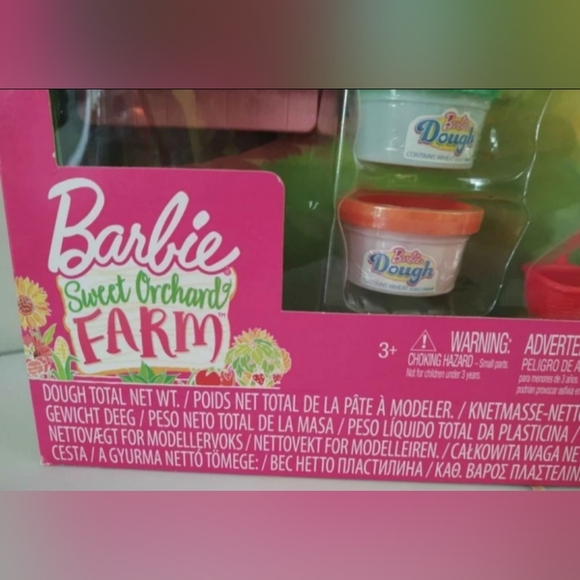 Barbie Sweet Orchard Farm Chelsea with Play-Doh Farm Stand - Picture 2 of 3